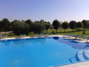  Agriturismo La Vigna  Кола Ди Лацис